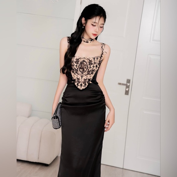 Handmade Corset Top Renaissance Style - Picture 4 of 7